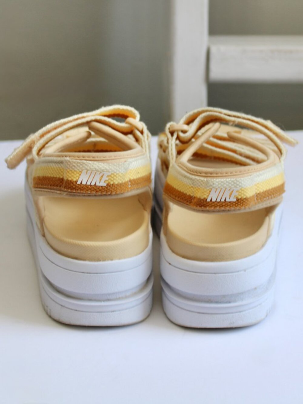Nike Icon Classic Platform Strappy Sandals Yellow Orange White Women's Size 8 - Picture 3 of 6